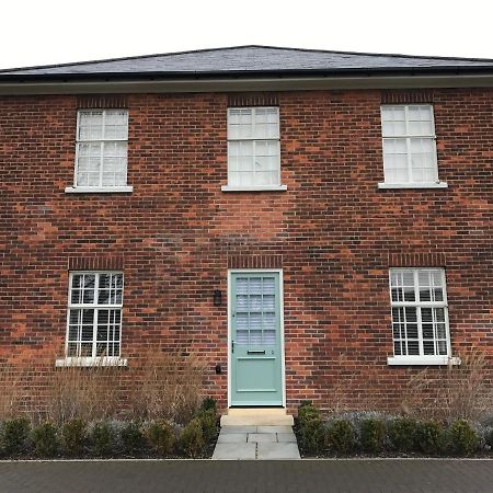 The Officers' Mess - The Garden Quarter Villa Bicester Esterno foto