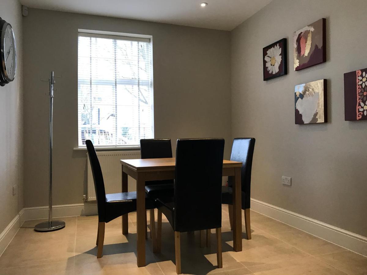 The Officers' Mess - The Garden Quarter Villa Bicester Esterno foto